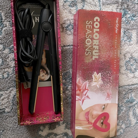 HerStyle Hair Straightener - Picture 4 of 4